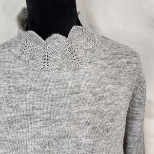 New! LIZ CLAIBORNE Size Large Lightweight Gray Sweater Preppy Career Winter Cozy